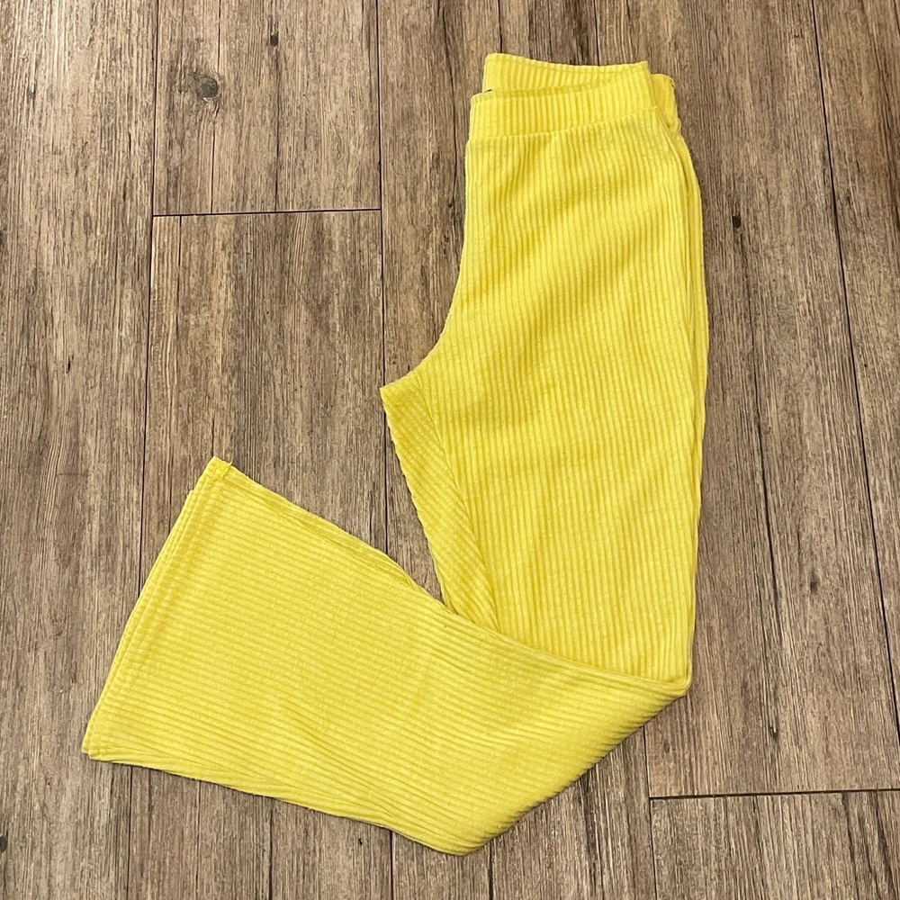 *Sold* Urban Outfitters Yellow Crop Pants